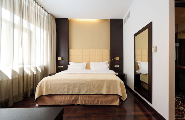 MyPlace Premium Apartments - Photo 11