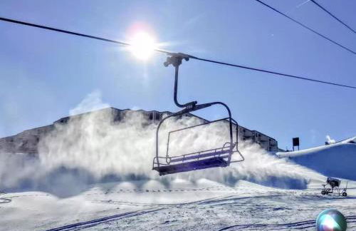 Enjoy the Long Range View, Ski in n out Top of the Mountain condo - Foto 14