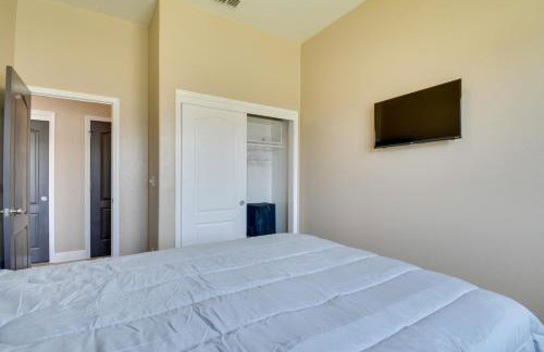 Remodeled Livingston Home with Private Backyard! - Foto 16