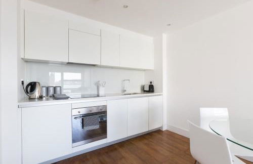 Luxury 2-bed Flat, Parking Near Tube and Emirates - Foto 8