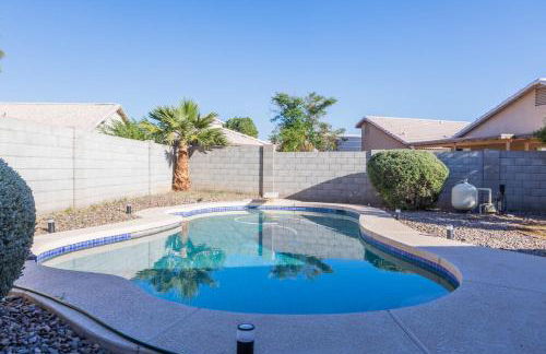 Cozy House w pool Near State Farm Stadium - Foto 28