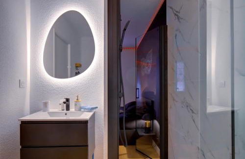 Love Room - Balnéo - Insolite- Détente - Foto 6