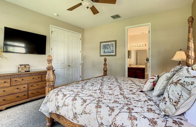 Fantastic 7 Bed 6 Bath In Prestigious Gated Comm. 7 Bedroom Villa by Redawning - Foto 17