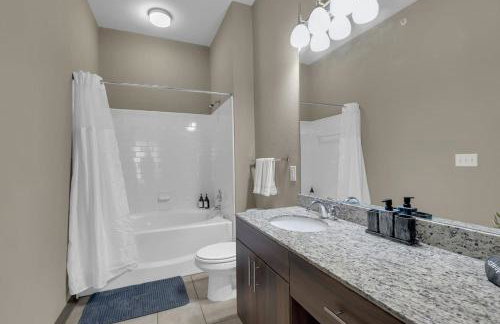 Chic 2BR- Pool,Gym,Pkng,Near BOK Ctr&Arts Dstrct - Photo 63