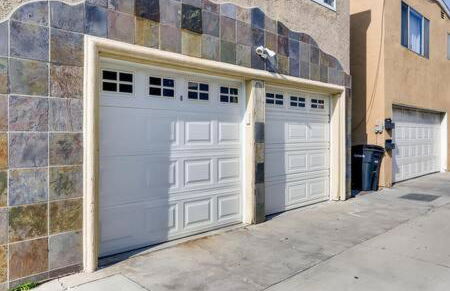 Awesome 3BR 2BTH 1 Block To Beach C2 - Photo 29