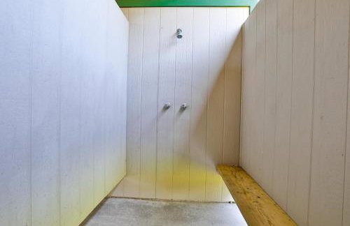 Retreat Steps to Beach Firepit Family Fun - Foto 32