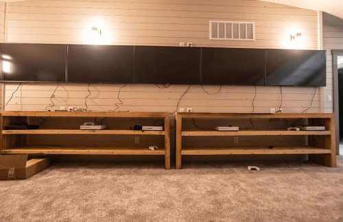 Dual Cabin- Yellowstone Family Retreat- Sled Hill - Foto 5