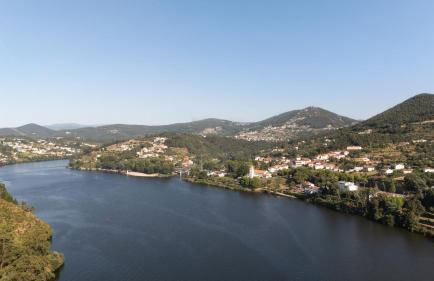 Douro Arda House with Pool & Jacuzzi by HostWise - Photo 51