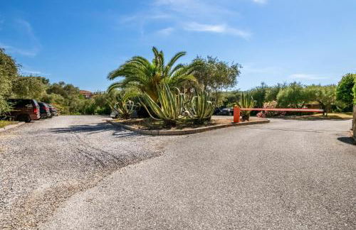 GuestHost - Piana di Solaro Modern Flat & Swimming Pool - Foto 14