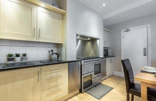 Number 12 Yorkshire Holiday House - Photo 16