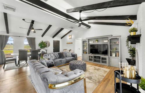 Farm Retreat with Jacuzzi, Fire Pit, Mini Goats, Mini Ponies and Mini Cows - Foto 28