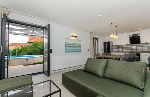 Azure Heaven Apartment w heated pool - Photo 25