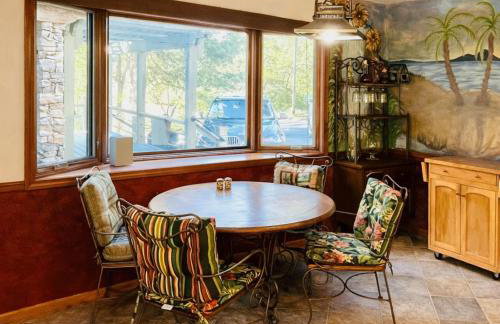 Longview Lake Getaway 4-Bedroom house - Foto 15