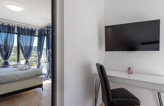 Dazzling Kaštel Novi Villa With Private Pool and Scenic Sea Views - Foto 2