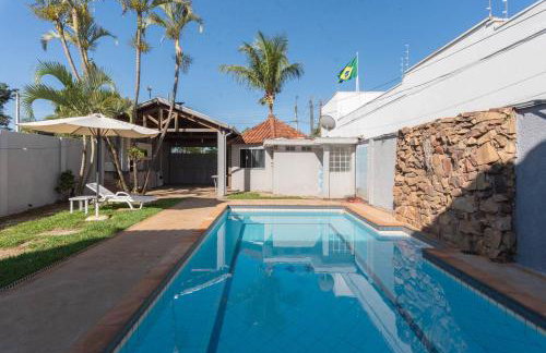 Casa com Piscina e Churrasqueira no Parque Fehr - Foto 1