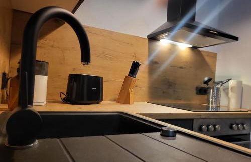 Ferienwohnung Lorenz mit kostenlosem Parkplatz Boxspringbett Küche - Foto 9