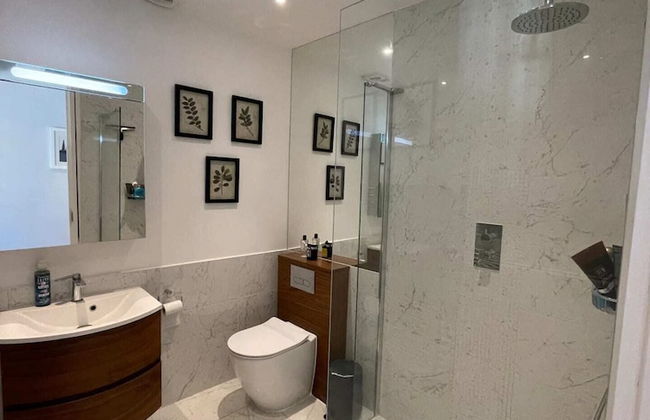 Bright & Stylish 1BD Flat - Wandsworth Town - Foto 16