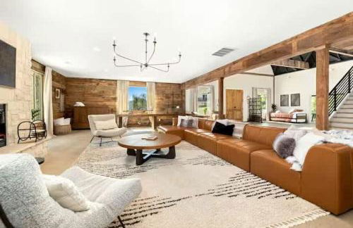 Adventure Barn - On HGTV Fixer to Fab -Access MTB - Foto 73