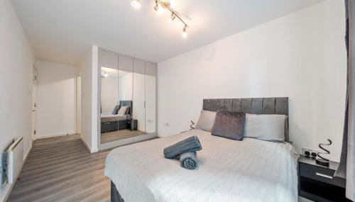 Spacious 2 Double Bedroom Apartment Near Manchester City Centre, Salford - Foto 4, wardrobe