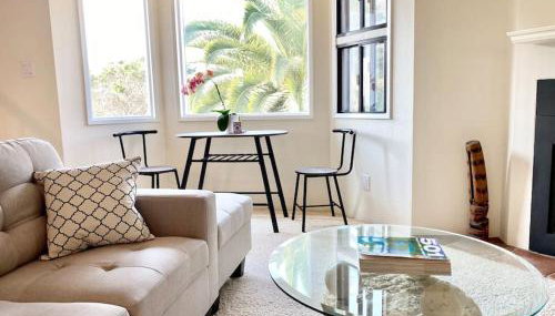 Modern & Cozy Gem ~ Walk to the Beach ~ Queen Beds - Foto 4