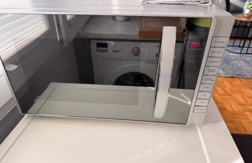 Apartment neu renoviert mit Sonnenbalkon und NETFLIX im Zentrum - Foto 7