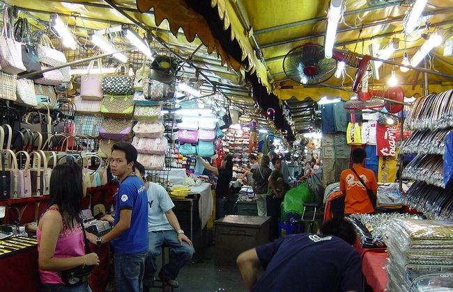 Abendlicher Besuch auf dem Patpong- und Blumenmarkt - Foto 4