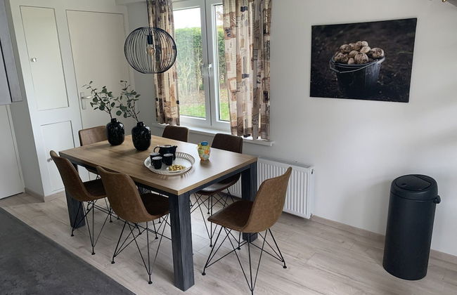 Cozy Holiday Home in Zonnemaire Near Lakebeach - Photo 50