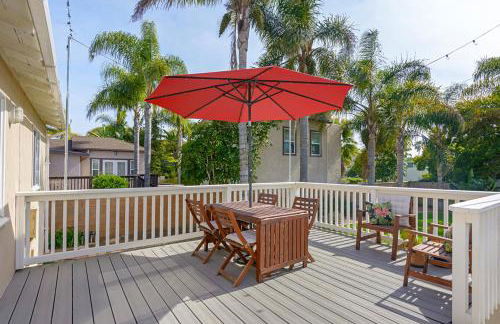 Ultimate Beach Bungalow - 1 block from beach - huge backyard - Foto 4