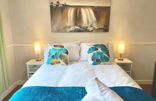 Riverside 4 Bedroom House Wraysbury Staines - Foto 13