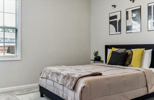 Family-Friendly 4BR Home with BBQ & Free Parking - Foto 15