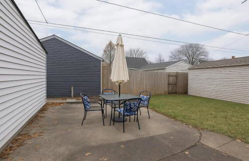 Hot Tub - Game Room - Chic & Spacious - Sleeps 10 - Foto 43