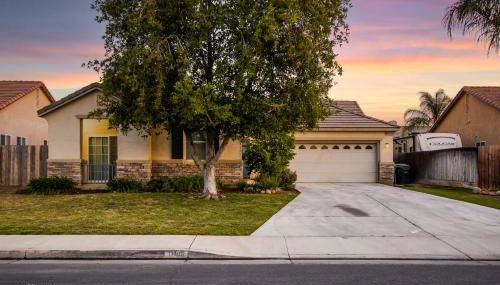 NorthWest Farmhouse - Photo 4