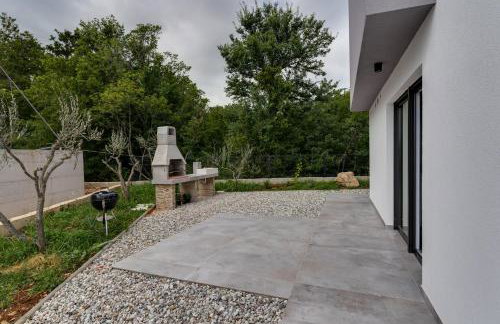 Villa Lavanda -semi-detached villa with a pool and a panoramic view, close to a sandy beach- by TRAVELER tourist agency Krk - Foto 39