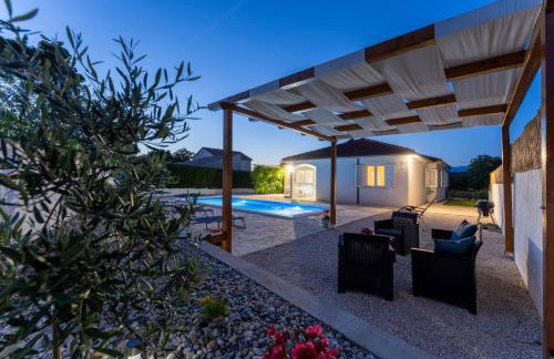 Villa Anura - Foto 1