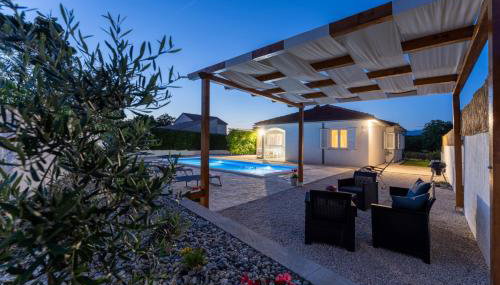 Villa Anura - Foto 1