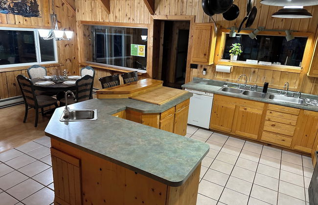 Mount Peale Country Inn and Cabins - Photo 61