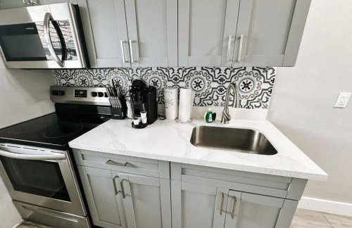 Rustic Retreats Modern 1BR for 4 guests in the heart of Fort Lauderdale - Foto 11