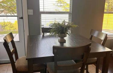 Lake Front Home, around 15 minutes drive to AT&T and Epic Water - Foto 9