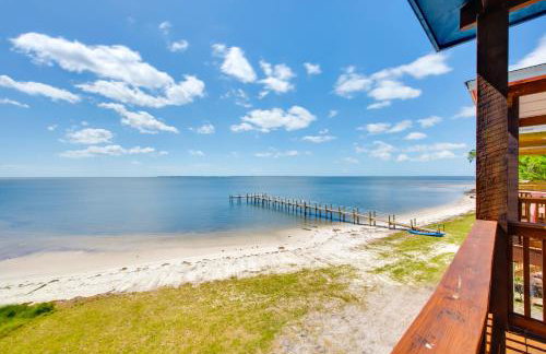 Beachfront Retreat with Dock in Lanark Village! - Foto 15