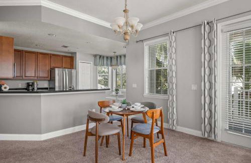 Pool Golf Course view & Reunion 6MI to Disney - Foto 17