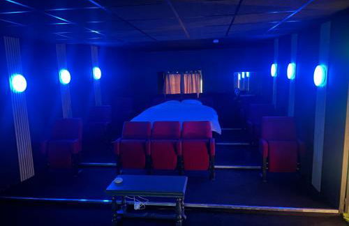 Cinema Paradiso - Appartement de charme avec Sauna, Hammam, spa - Foto 6