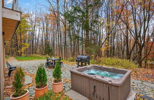 Modern A-Frame Catskills Hot Tub & Fireplace - Foto 54
