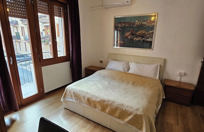 Caponi Bros - Photo 9