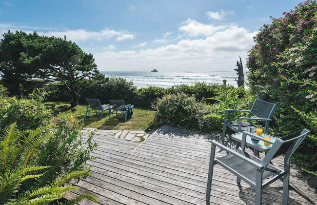 Arch Cape Escape by Avantstay Sensational Clift Top Home w/ Pacific Ocean Views - Photo 1