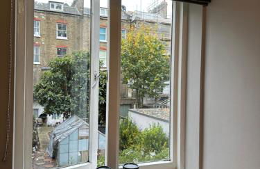 W9 Gem Stylish 2 Bed Flat - Photo 36