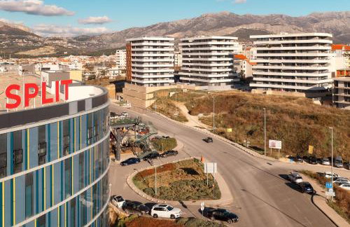 Urban Nook Design Apartments - Private Garage Parking - Foto 3