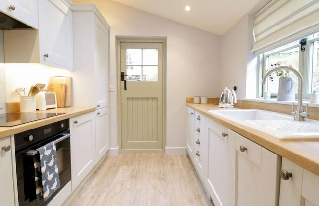 Lovely 2-bed Cottage in Blaenau Ffestiniog - Photo 4