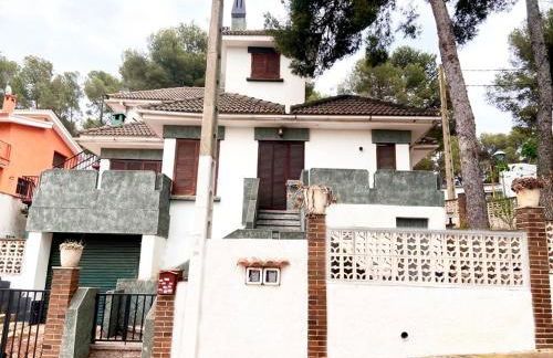 Chalet cerca a la playa con jardín y barbacoa - Foto 10