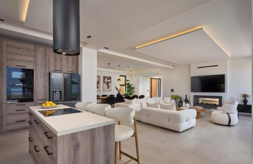 Gavras Exclusive Villas, with Infinity Pools, Spa Whirlpools & SeaViews, By ThinkVilla - Foto 24