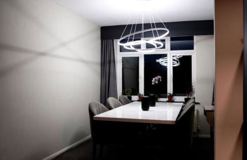 Whole House In Northampton - Photo 6